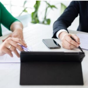 Errores al firmar un pacto de socios y cómo evitarlos: guía legal esencial